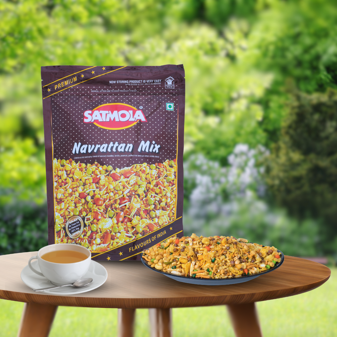 Satmola Flavorful Crunch: Namkeen Combo Pack - Paneer Bhujia 300g + Bikaneri Bhujia 450g + Aloo Bhujia 450g + Navratan 450g